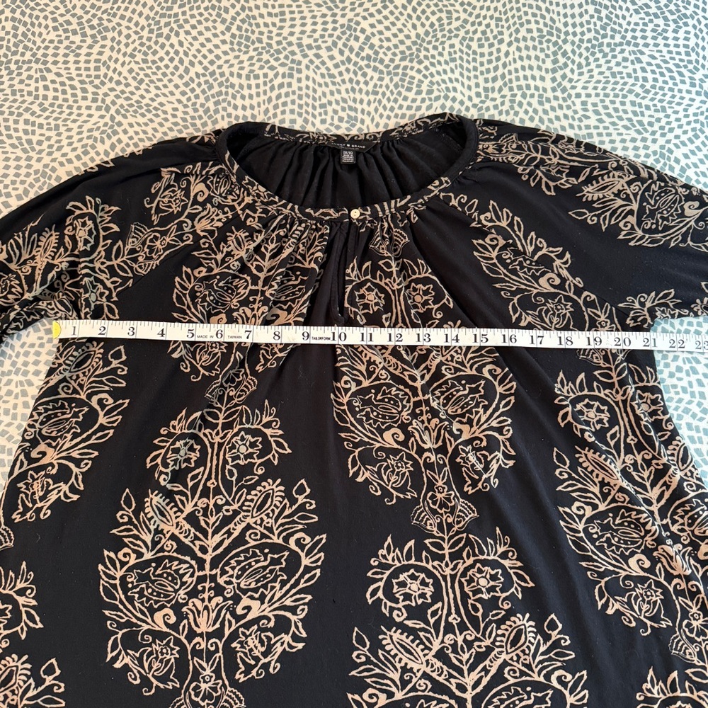 Lucky Brand | Black and Cream Floral Blouse - Picture 4 of 9